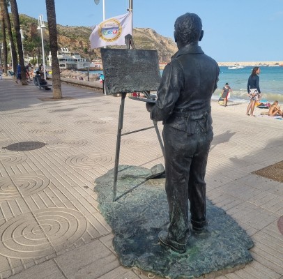El Paseo Marítimo de Xàbia acoge un desfile de moda inspirado en Joaquín Sorolla
