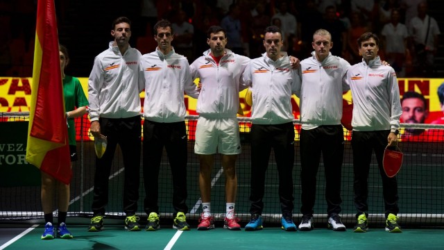 Ferrer elige a Davidovich y Zapata para los individuales contra República Checa