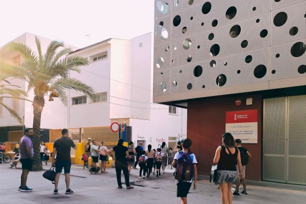Rifirrafe entre el PP y el PSOE a cuenta de la limpieza y el transporte escolar en Benidorm