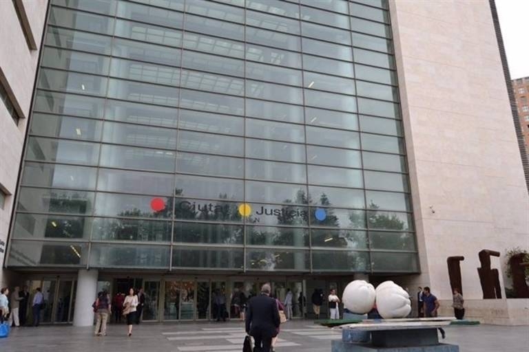 La Fiscalía investiga una presunta extorsión a Tono Sanmartín y otras personas cometida por menores 