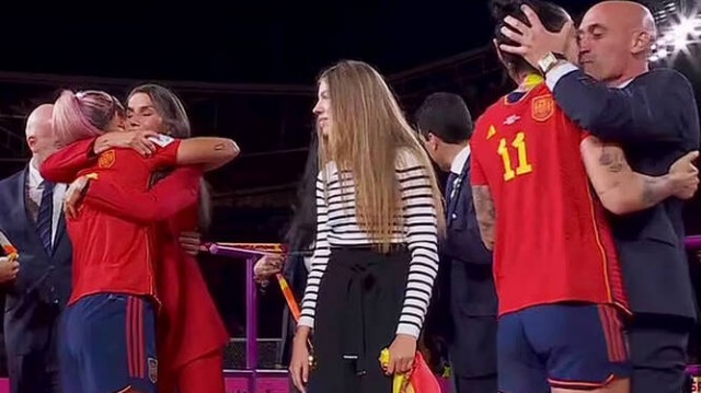 Rubiales dice que la polémica del beso es una bola de nieve creada por intereses espurios
