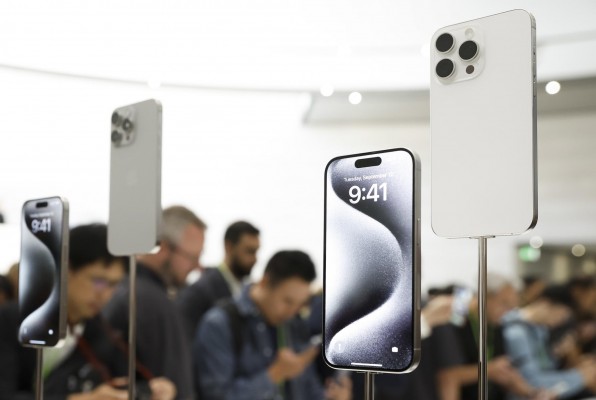 Apple lanza su iPhone 15, el primero con un puerto USB-C más estándar
