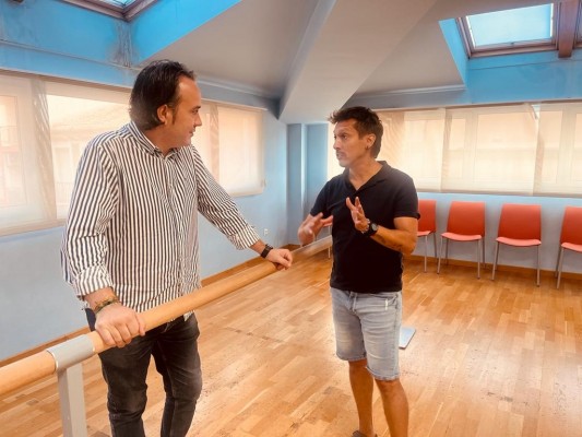 Un profesor de flamenco en Burriana, nominado a mejor docente por l'Associació de Dansa de la Comunitat 
