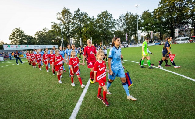 El Levante presenta a UEFA una queja por la acción antideportiva del Twente en la previa de la Champions
