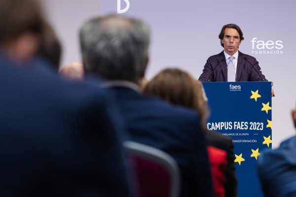 Aznar pide 