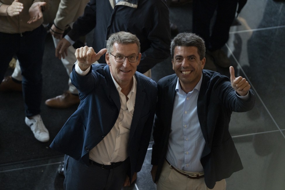 Núñez Feijóo y Carlos Mazón juntos en un acto tras el 28M. Foto: EP/Jorge Gil - 