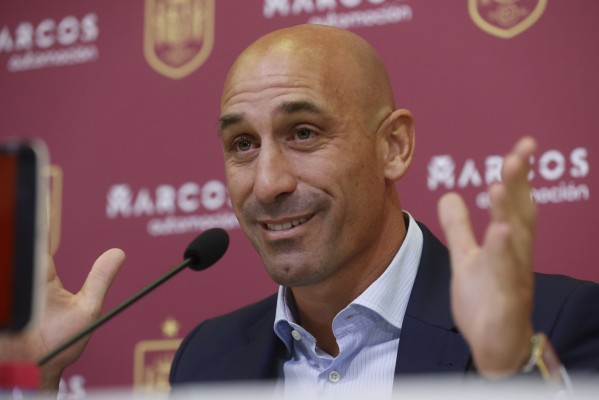 Rubiales dice adiós tras cinco años en el cargo y 21 días después de su última polémica
