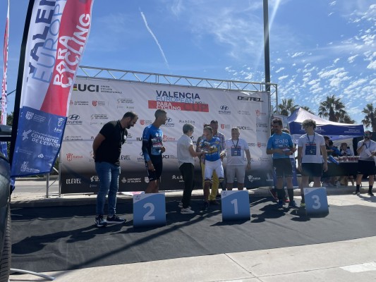 La selección española cierra la temporada con exhibición en la Valencia European Paracycling Cup