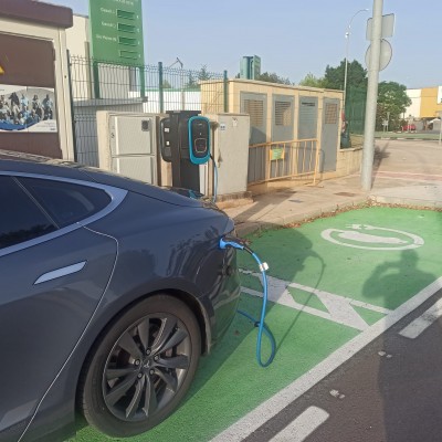 Betxí instal·la dos punts de càrrega per a vehicles elèctrics