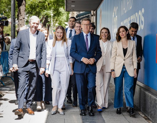 Feijóo implicará a sus 'barones' en la ofensiva del PP contra Sánchez tras el órdago de Puigdemont