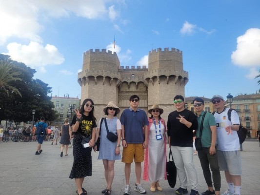 Turoperadores de Corea del Sur visitan València gracias a un 'fam trip' de Turisme CV