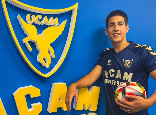 El UCAM CF ficha al delantero sevillano Víctor Sánchez, quien no tenía equipo 