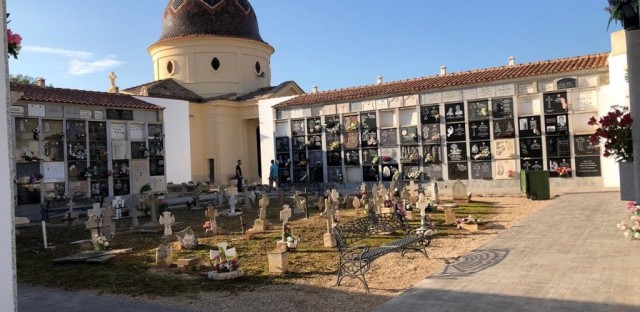 Inician las excavaciones para localizar las fosas franquistas en el cementerio de Xàtiva