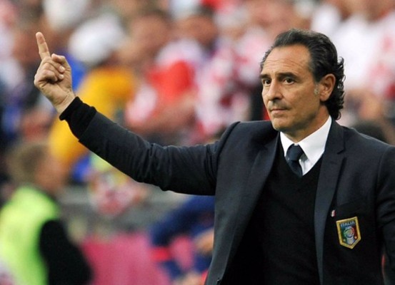 Prandelli viajará a Singapur para cerrar su fichaje por el VCF