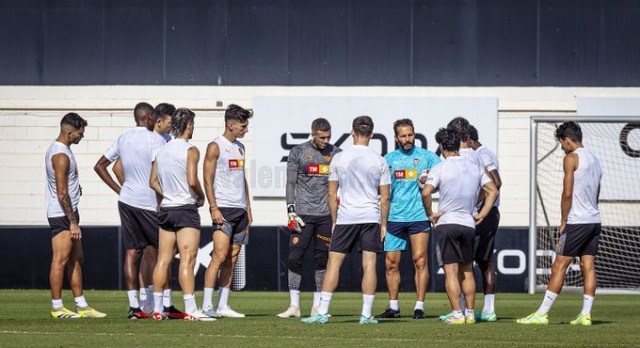 Baraja da libre el fin de semana a la plantilla pendiente de recuperar a Paulista, Foulquier y Vázquez