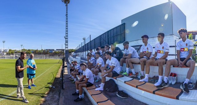 El Mestalla viaja a Manresa a por su primera victoria