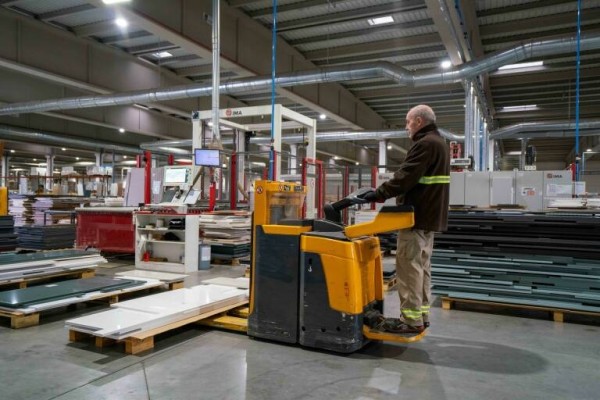 La producción industrial intensifica su caída en julio al 6,4 % en la Comunitat Valenciana
