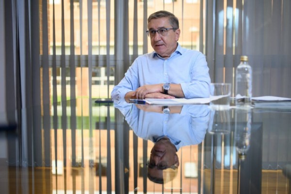 Rovira insiste en que se estudiarán posibilidades para una reforma de la Ley de Plurilingüismo 