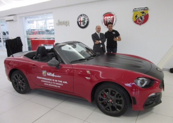Motor Village Valencia recibe la visita del exclusivo Abarth 124 Spider