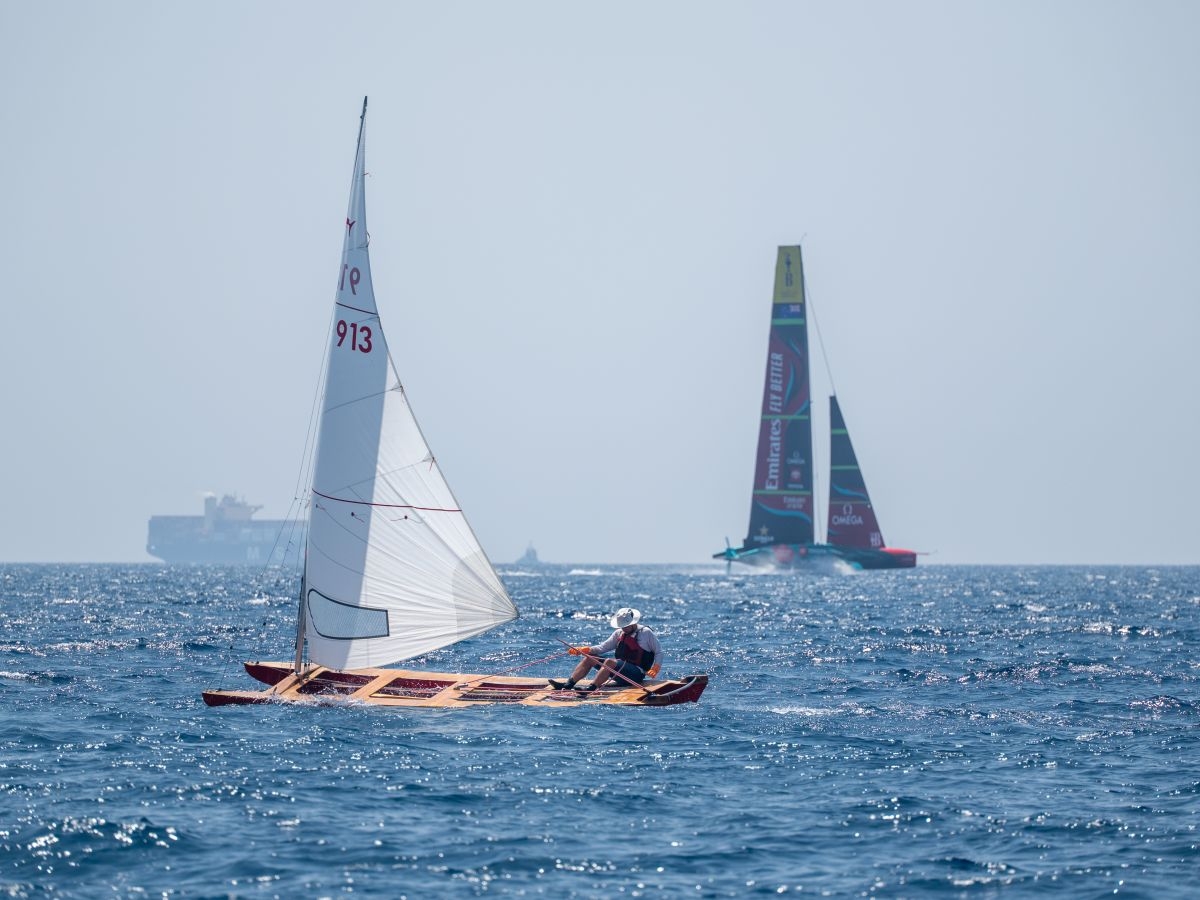 Vilanova i la Geltrú, punto de partida del programa de regatas paralelas a la America’s Cup con una numerosa exhibición de Patí Català
