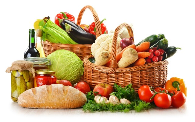 Una campaña denuncia que casi la mitad de los españoles no puede seguir una alimentación saludable por su alto coste

