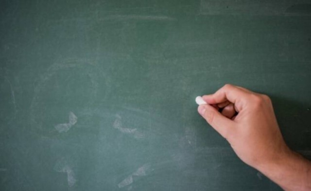 El curso comienza con un déficit de 43.700 profesores en la escuela pública y una interinidad del 22%, según CSIF