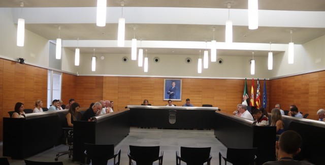 San Vicente agilizará los trámites del contrato de basuras con el fin de adjudicarlo en 2025 

