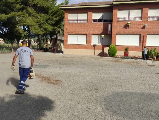 Puesta a punto de los centros escolares de cara al inicio de curso en Orihuela