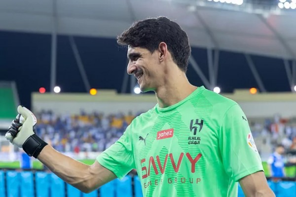 Yassine Bono: 