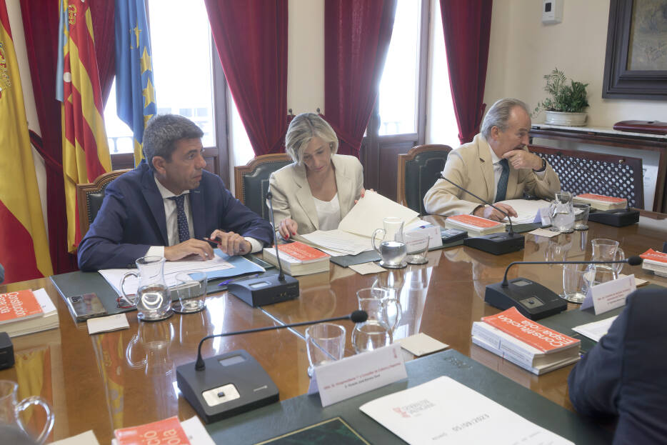 El Consell aprueba el anteproyecto de ley para eliminar los impuestos de sucesiones y donaciones