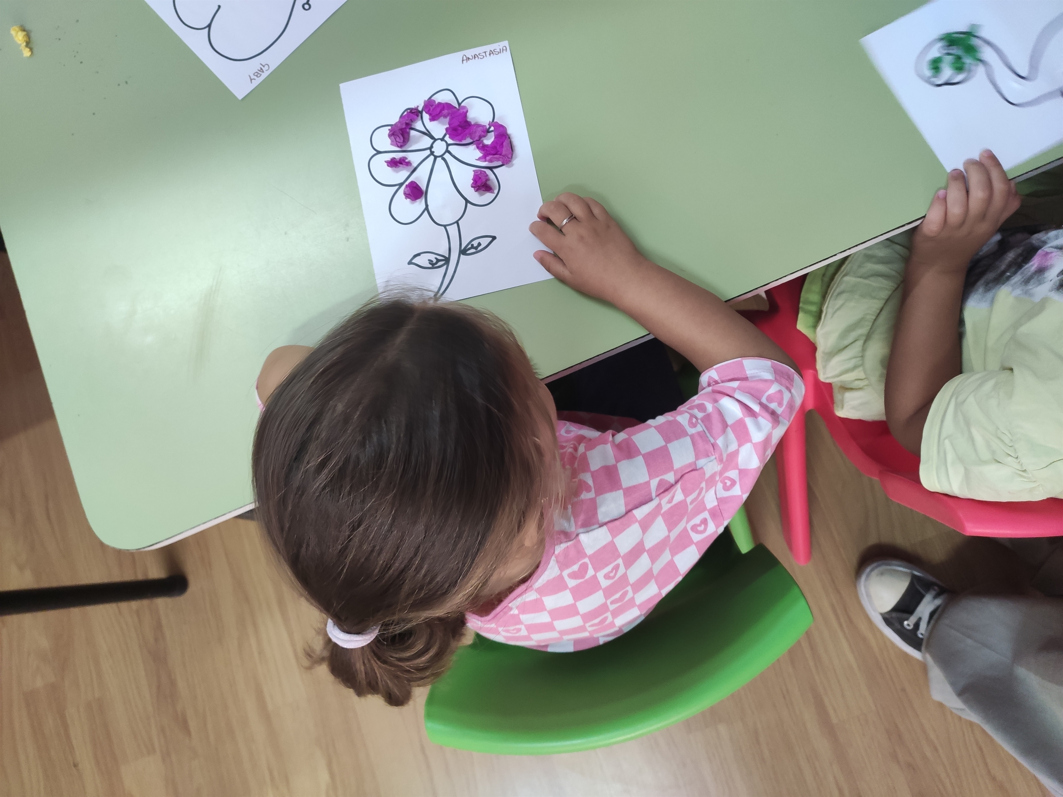 Las familias valencianas gastarán de media 2.066 euros por hijo en el próximo curso según la OCU