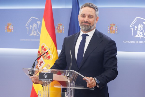 Abascal confirma el apoyo a Feijóo y espera que sirva para asentar 