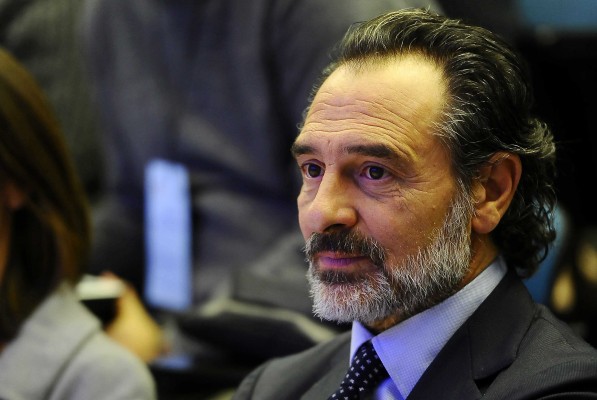 Prandelli asume un contrato con premios por ir a Europa 