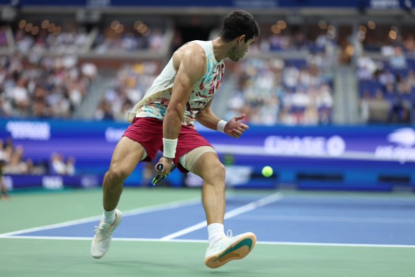 Alcaraz iguala sus 57 triunfos de 2022 y los puede superar contra Zverev en cuartos del US Open