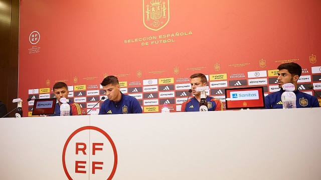 Los jugadores de la selección condenan los 