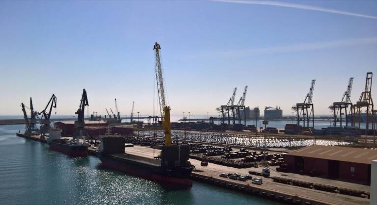 Reabierto el puerto de Sagunto tras su cierre total por el temporal marítimo