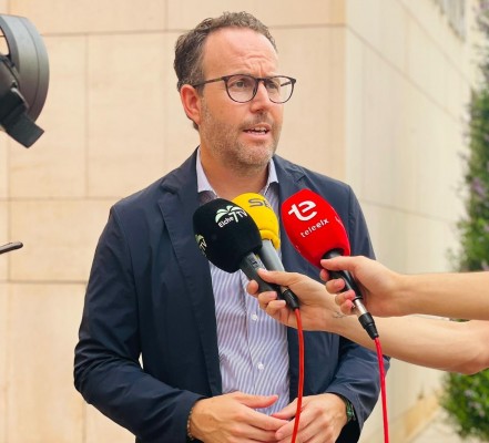 El PSOE de Elche critica que el alcalde no priorice para el inicio de curso el empleo, vivienda o ayudas