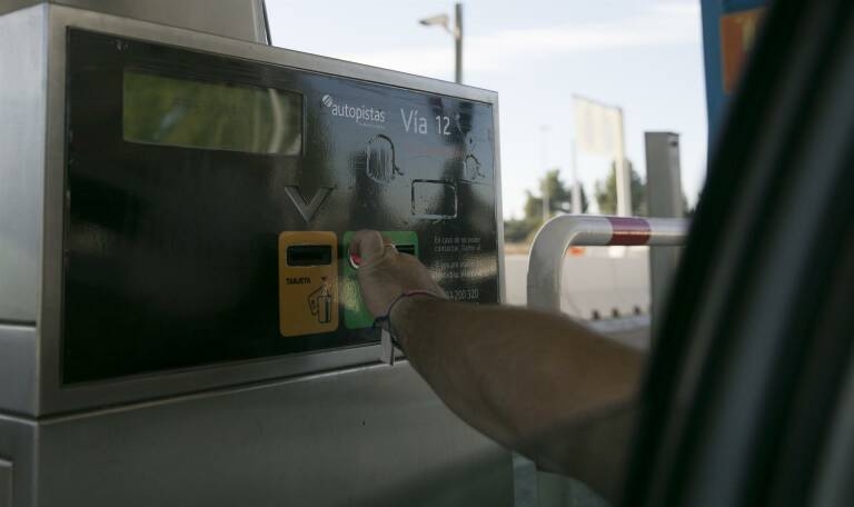 Marlaska descarta implantar peajes en autovías y autopistas: 