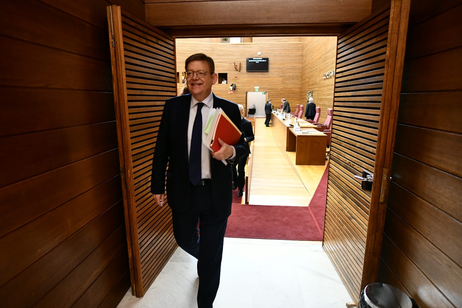 Puig diseña su estrategia de expresidente a la espera de sus opciones como ministro de Sánchez