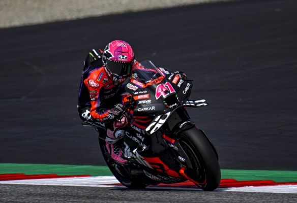 Aleix Espargaró culmina un fin de semana casi perfecto, pero con Bagnaia en el hospital
