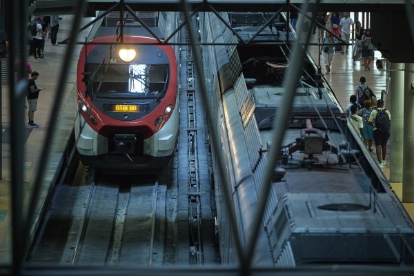 Renfe permite anular o cambiar sin gastos los billetes de los trayectos afectados por la DANA