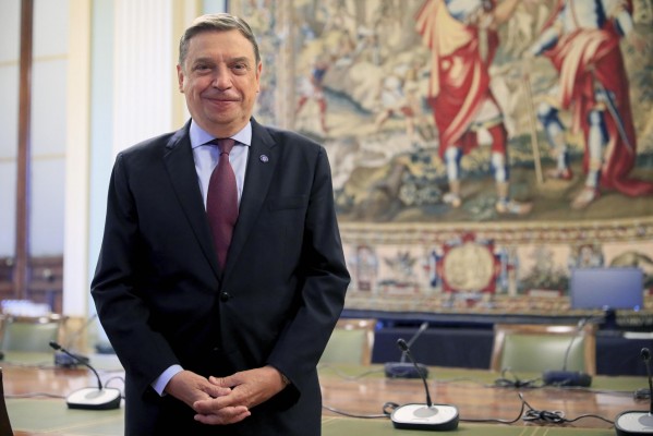 Luis Planas: 