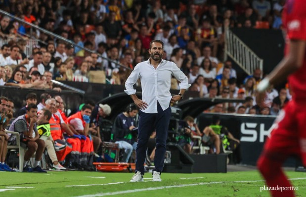 Los errores penalizan al Valencia de Baraja
