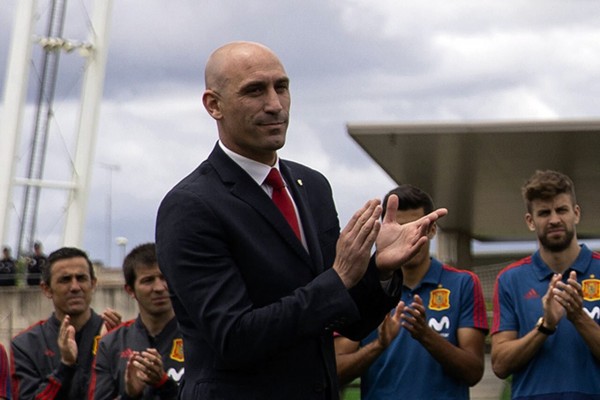 Luis Rubiales acusa al Gobierno: 