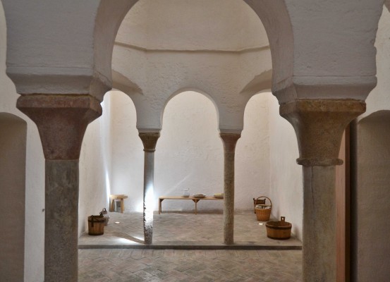 Cultura i Hisenda reobrin els Banys de l'Almirall