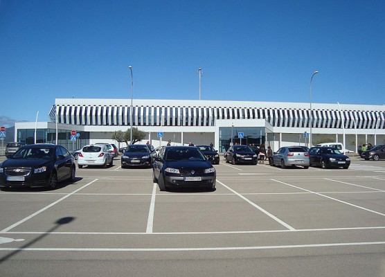 El aumento de pasajeros ya se nota: el aeropuerto de Castellón ampliará y automatizará el parking