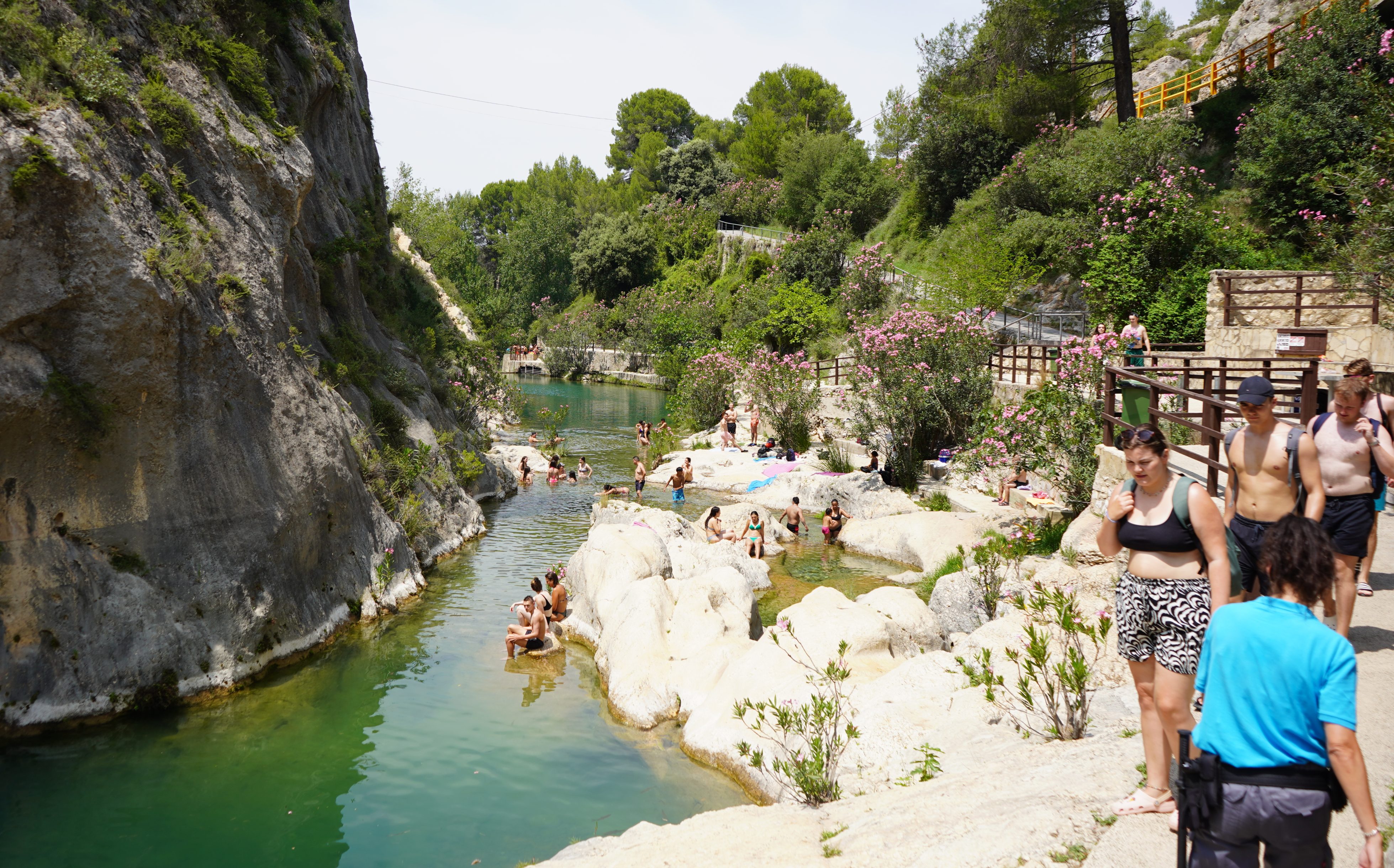 El control de acceso telemático consolida la desmasificación del Pou Clar en verano