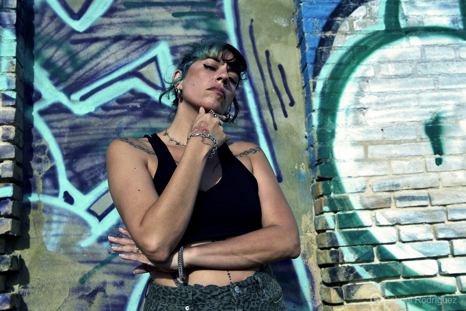 Feminismo rima con folklore: así rapea la valenciana Tesa