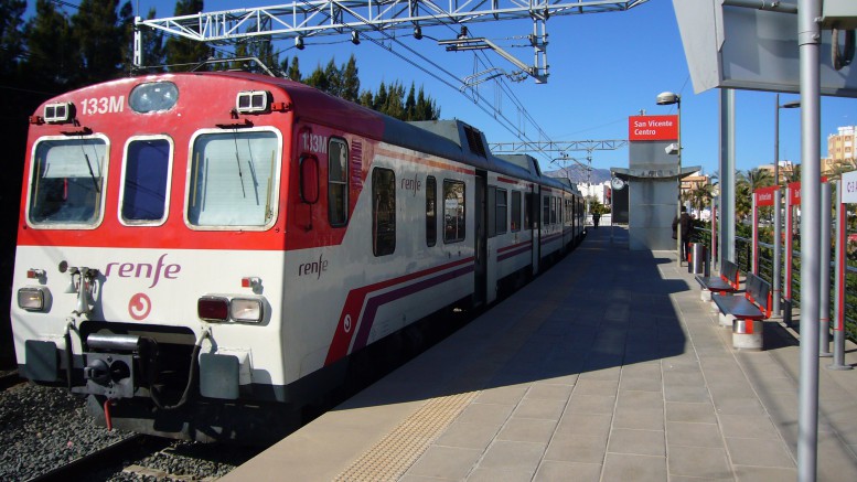 La Generalitat exige a Adif que asista a la reunión sobre C-6 y el tercer hilo