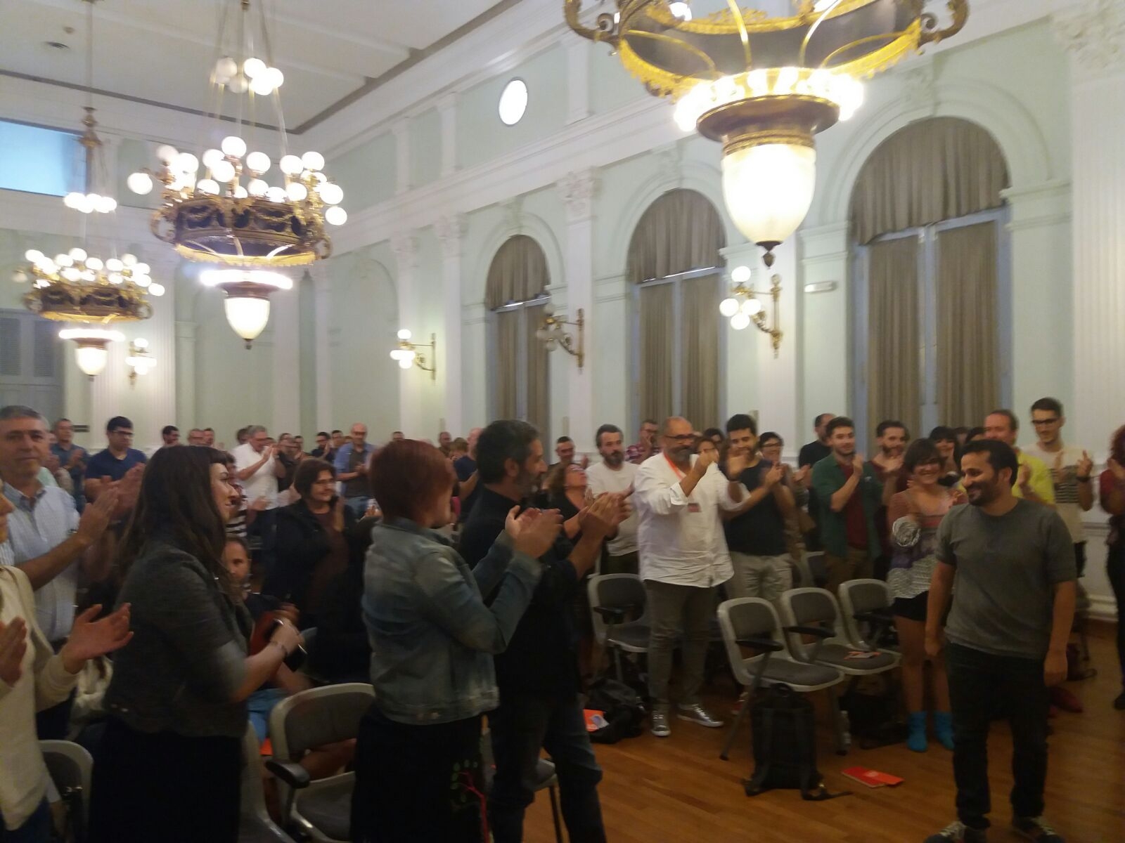 El Bloc aprueba sus 20 liberados comarcales y la subida de sueldo a sus líderes